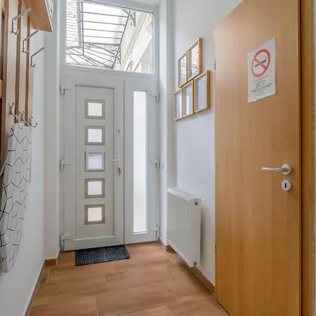 Διαμέρισμα Grand Comfort & On Erzsebet Boulevard Βουδαπέστη
