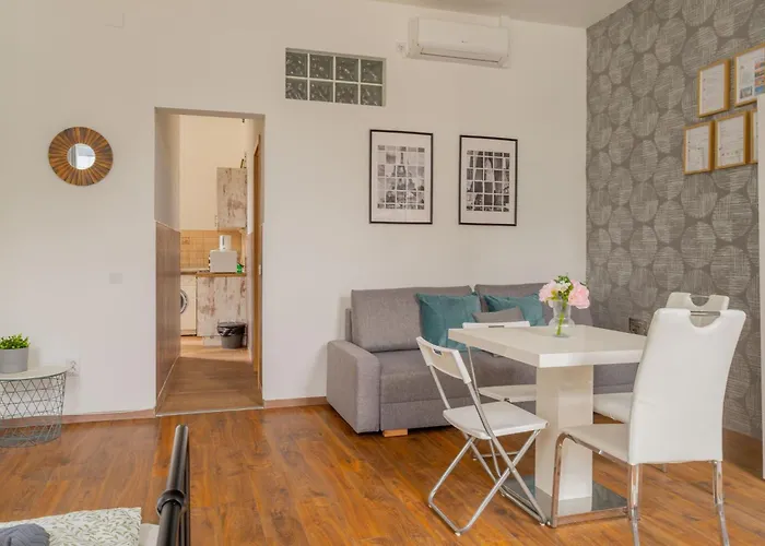 Διαμέρισμα Grand Comfort & On Erzsebet Boulevard